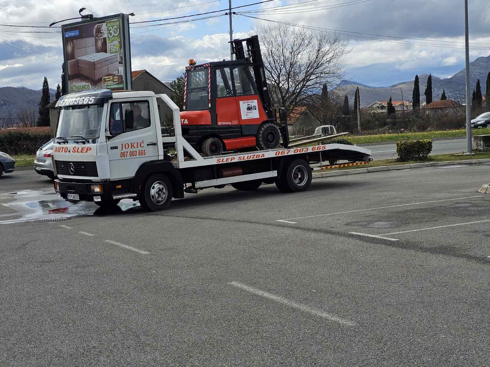 Utovar i istovar viljuškarom, iznajmljivanje viljuškara, platforme – Podgorica, Budva, Tivat, Bar, Kotor, Herceg Novi – Crna Gora24522