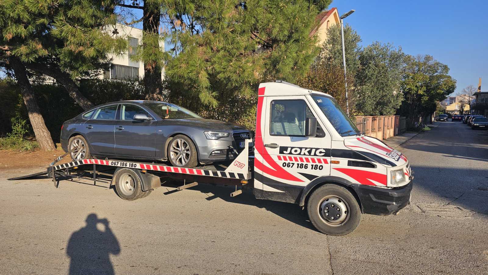 Utovar i istovar viljuškarom, iznajmljivanje viljuškara, platforme – Podgorica, Budva, Tivat, Bar, Kotor, Herceg Novi – Crna Gora4233423