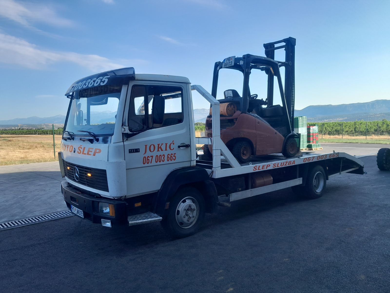 Utovar i istovar viljuškarom, iznajmljivanje viljuškara, platforme – Podgorica, Budva, Tivat, Bar, Kotor, Herceg Novi – Crna Gora4243432